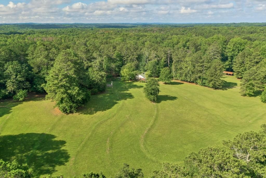 3 bedroom, 3 bathroom, 1,125 sq ft single family residence under contract at 230 Bethel Church Road, Hiram, GA 30141 — photo 2