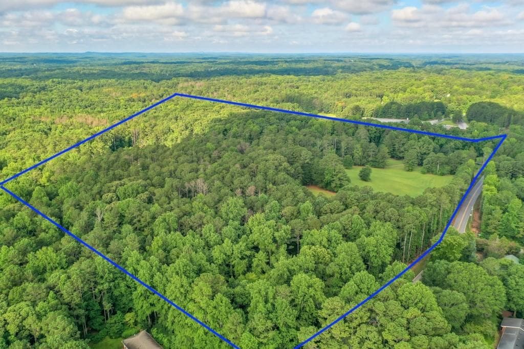 3 bedroom, 3 bathroom, 1,125 sq ft single family residence under contract at 230 Bethel Church Road, Hiram, GA 30141 — photo 4