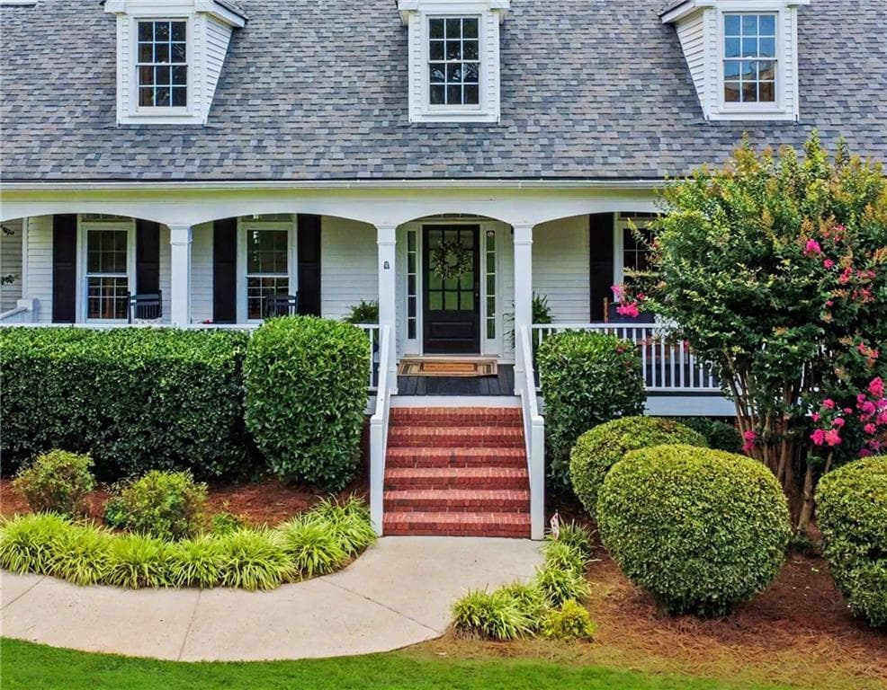 5 bedroom, 4 bathroom, 5,120 sq ft single family residence for sale at 1825 Skelton Road, Hoschton, GA 30548 — photo 5