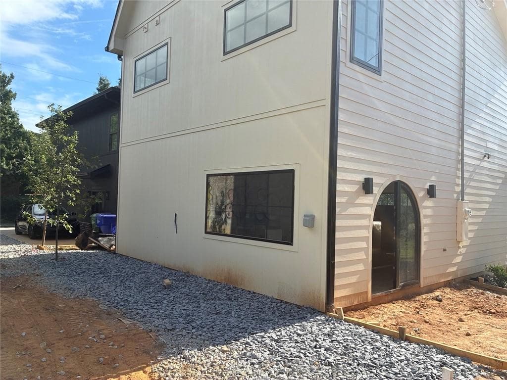 3 bedroom, 3 bathroom, 1,300 sq ft single family residence for sale at 219 Paschal Boulevard, Atlanta, GA 30314 — photo 3