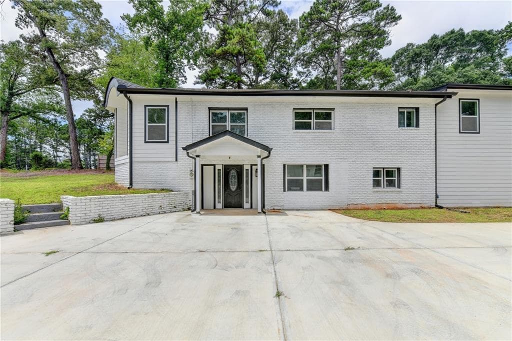 5 bedroom, 5 bathroom, 2,800 sq ft single family residence for sale at 3178 North Druid Hills Road, Decatur, GA 30033