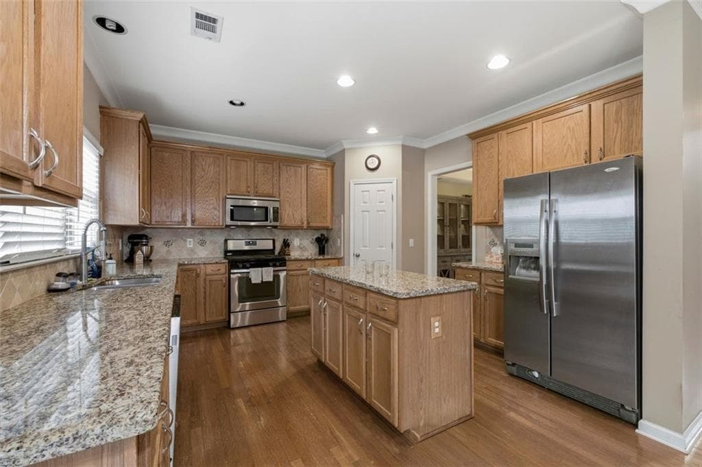 4 bedroom, 3 bathroom, 3,168 sq ft single family residence for sale at 4341 Nesbin Drive, Kennesaw, GA 30144 — photo 7