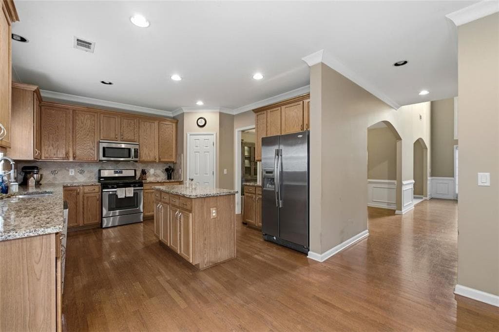 4 bedroom, 3 bathroom, 3,168 sq ft single family residence for sale at 4341 Nesbin Drive, Kennesaw, GA 30144 — photo 8