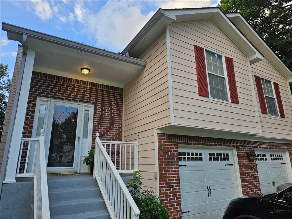 4 bedroom, 3 bathroom, 1,634 sq ft single family residence for sale at 3536 Stonefield Court, Rex, GA 30273 — photo 4