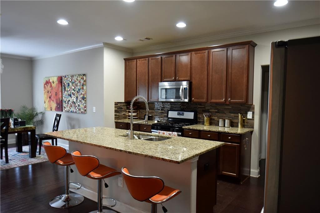 6 bedroom, 4 bathroom, 4,791 sq ft single family residence for rent at 1805 Kingsbridge Court, Suwanee, GA 30024 for $3,600 a month — photo 5
