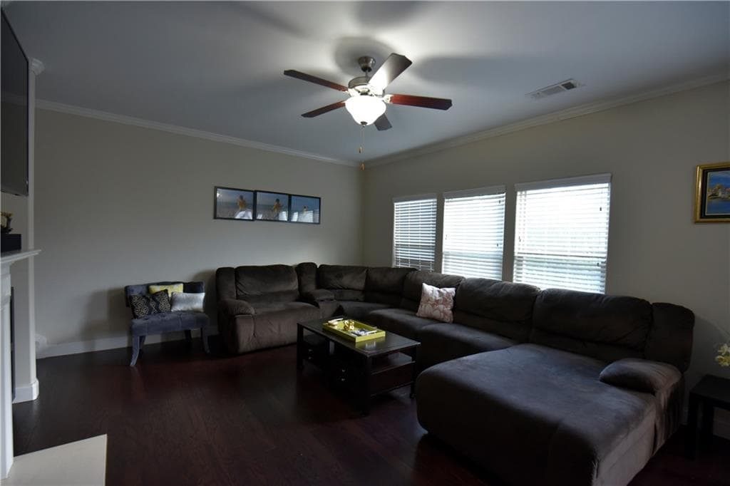 6 bedroom, 4 bathroom, 4,791 sq ft single family residence for rent at 1805 Kingsbridge Court, Suwanee, GA 30024 for $3,600 a month — photo 10
