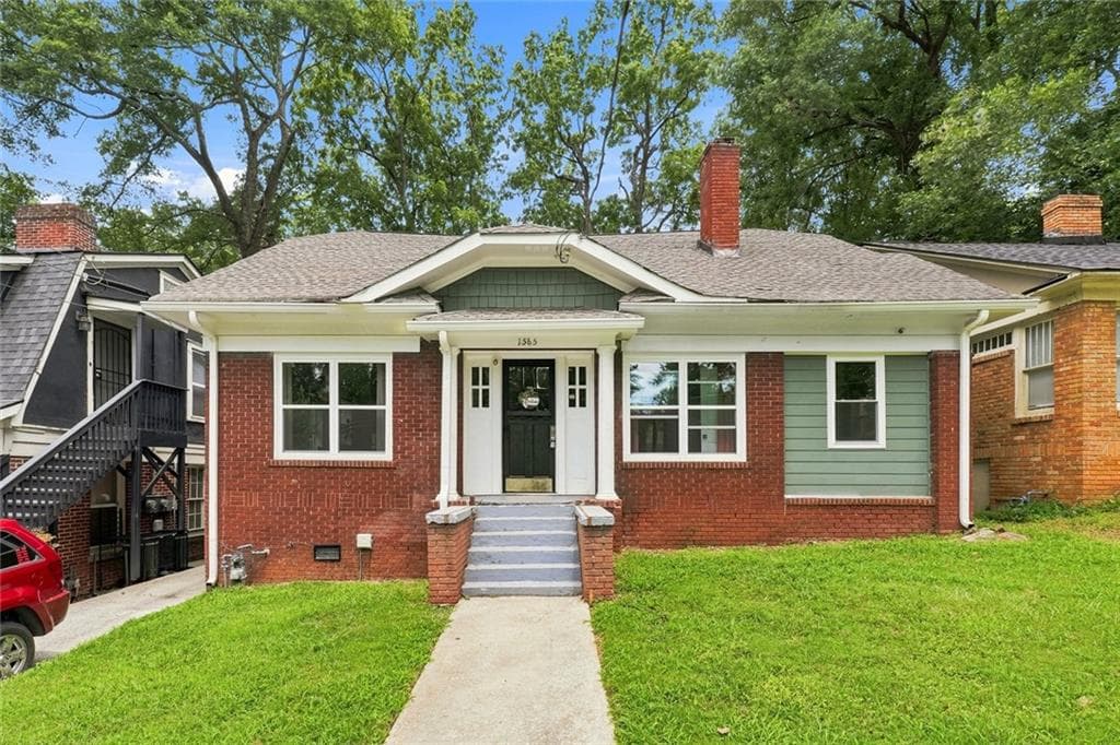 3 bedroom, 2 bathroom, 1,459 sq ft single family residence for sale at 1585 Olympian Circle, Atlanta, GA 30310