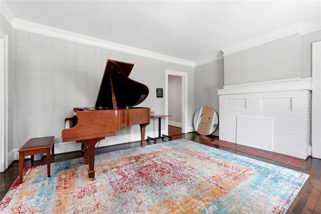 3 bedroom, 2 bathroom, 1,459 sq ft single family residence for sale at 1585 Olympian Circle, Atlanta, GA 30310 — photo 3
