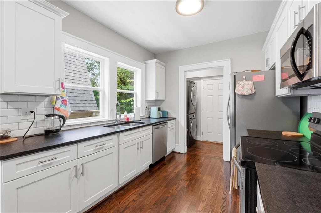 3 bedroom, 2 bathroom, 1,459 sq ft single family residence for sale at 1585 Olympian Circle, Atlanta, GA 30310 — photo 10