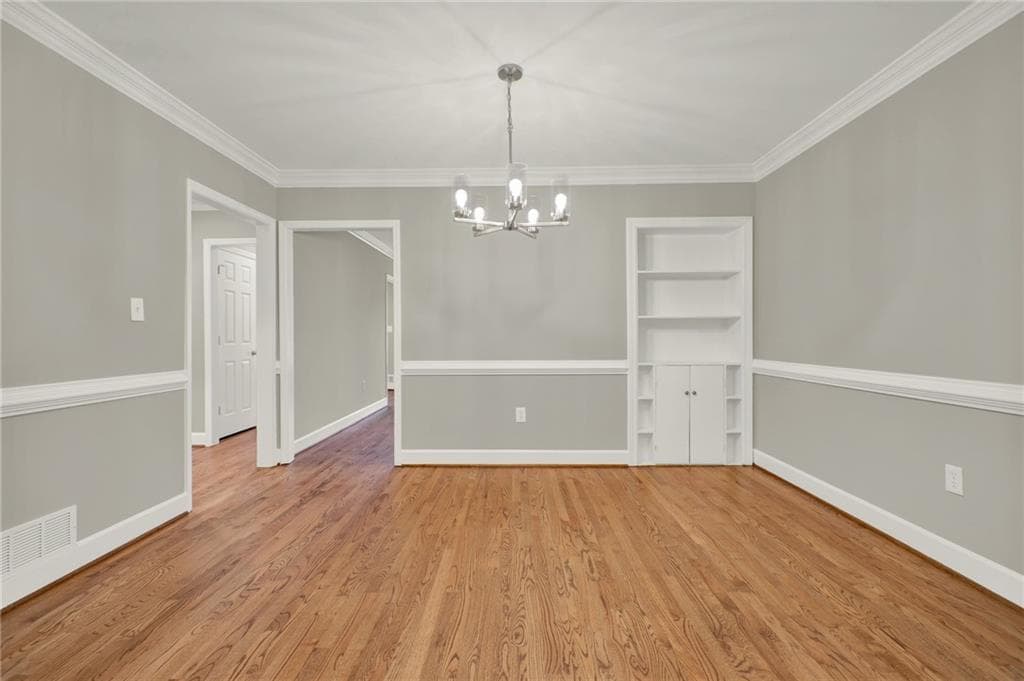 3 bedroom, 3 bathroom, 2,216 sq ft townhouse for sale at 935 Lenox Hill Court, Atlanta, GA 30324 — photo 9