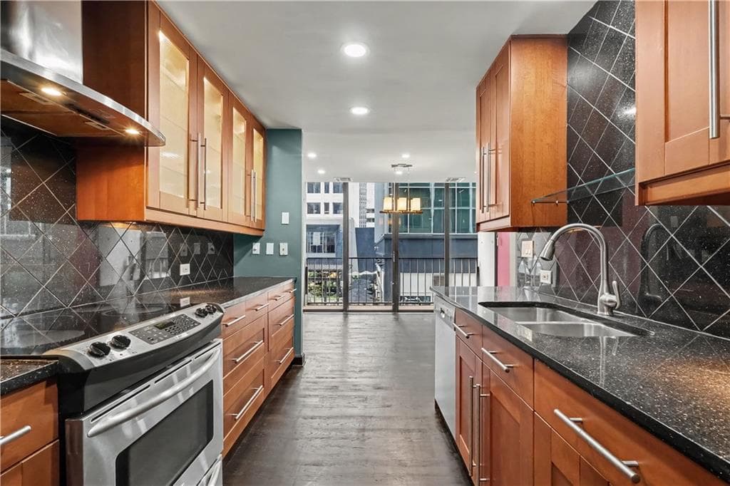 2 bedroom, 3 bathroom, 1,450 sq ft condominium for sale at 145 15th Street 208, Atlanta, GA 30309 — photo 6