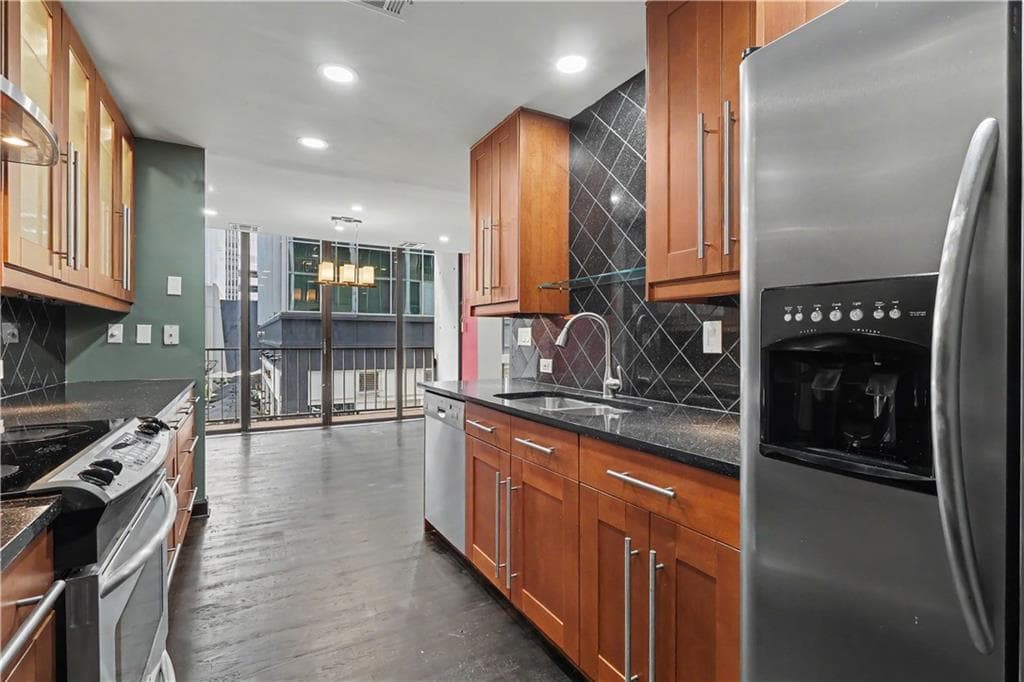 2 bedroom, 3 bathroom, 1,450 sq ft condominium for sale at 145 15th Street 208, Atlanta, GA 30309 — photo 7