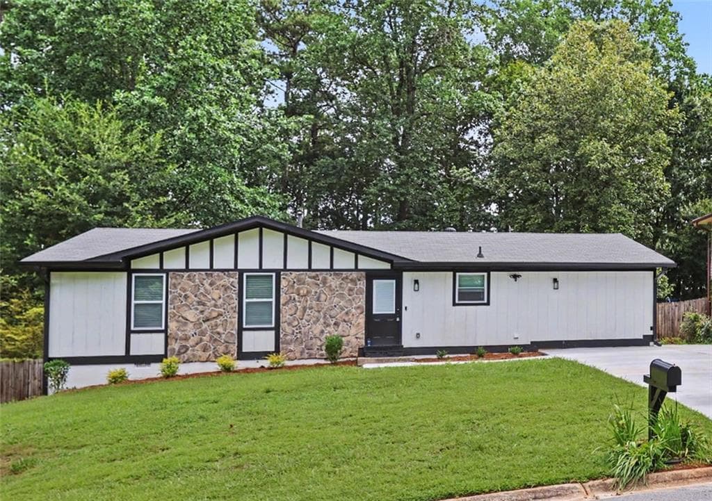 4 bedroom, 3 bathroom, 1,512 sq ft single family residence for sale at 2535 Rhoanoke Drive, Duluth, GA 30096 — photo 2