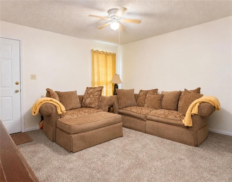 2 bedroom, 2 bathroom, 1,147 sq ft condominium for sale at 1166 Booth Road, Marietta, GA 30008 — photo 1 of 16
