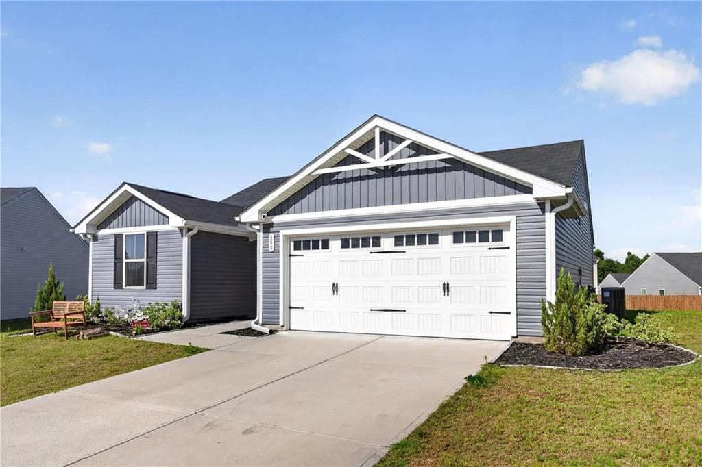 3 bedroom, 2 bathroom, 1,320 sq ft single family residence for sale at 309 Cooper Lane, Calhoun, GA 30701 — photo 2
