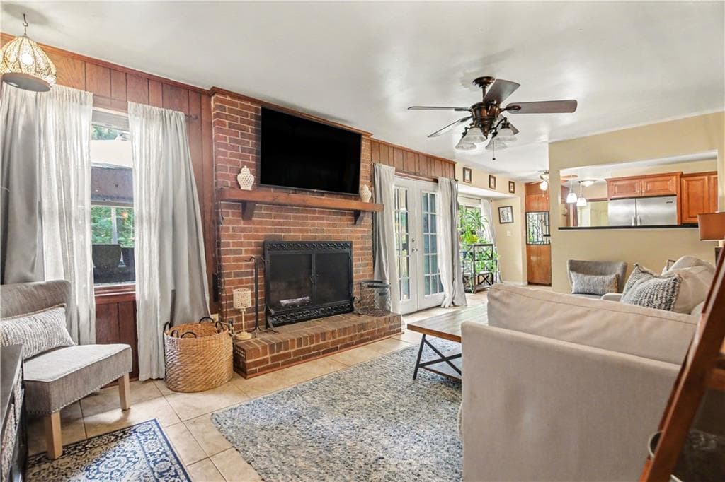 3 bedroom, 2 bathroom, 1,764 sq ft single family residence for sale at 779 Pinehurst Drive, Fairburn, GA 30213 — photo 3
