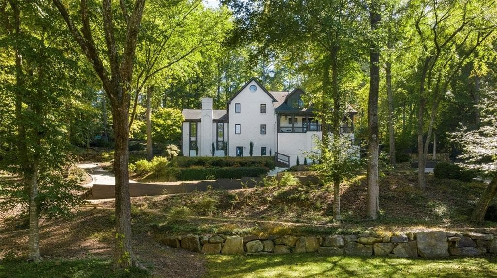4 bedroom, 6 bathroom, 8,314 sq ft single family residence for sale at 6305 River Chase Circle, Atlanta, GA 30328 — photo 5