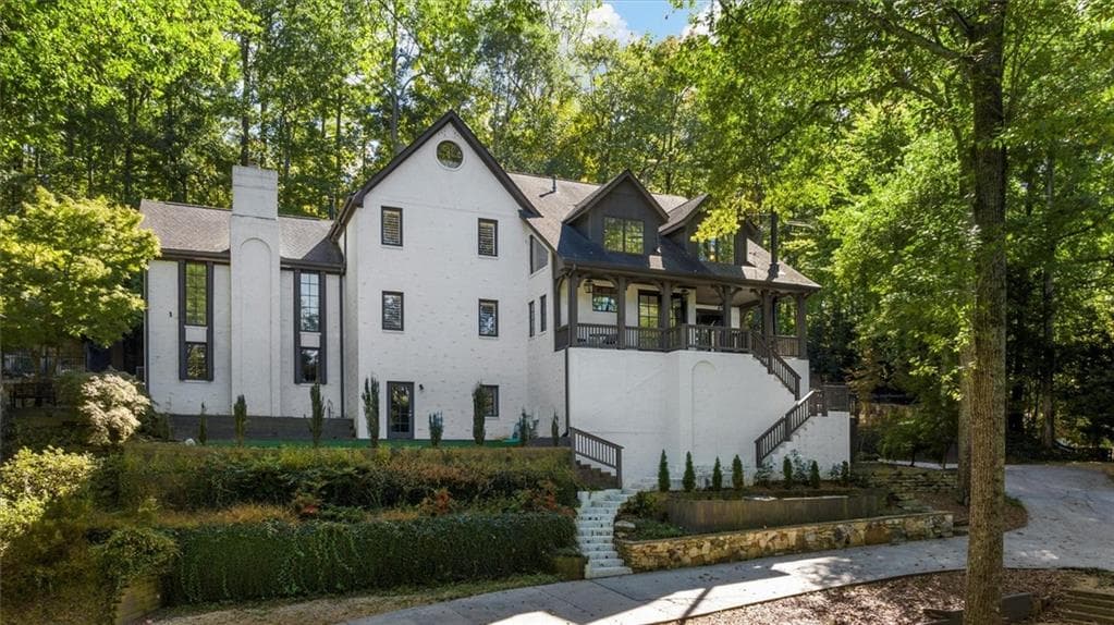 4 bedroom, 6 bathroom, 8,314 sq ft single family residence for sale at 6305 River Chase Circle, Atlanta, GA 30328 — photo 7