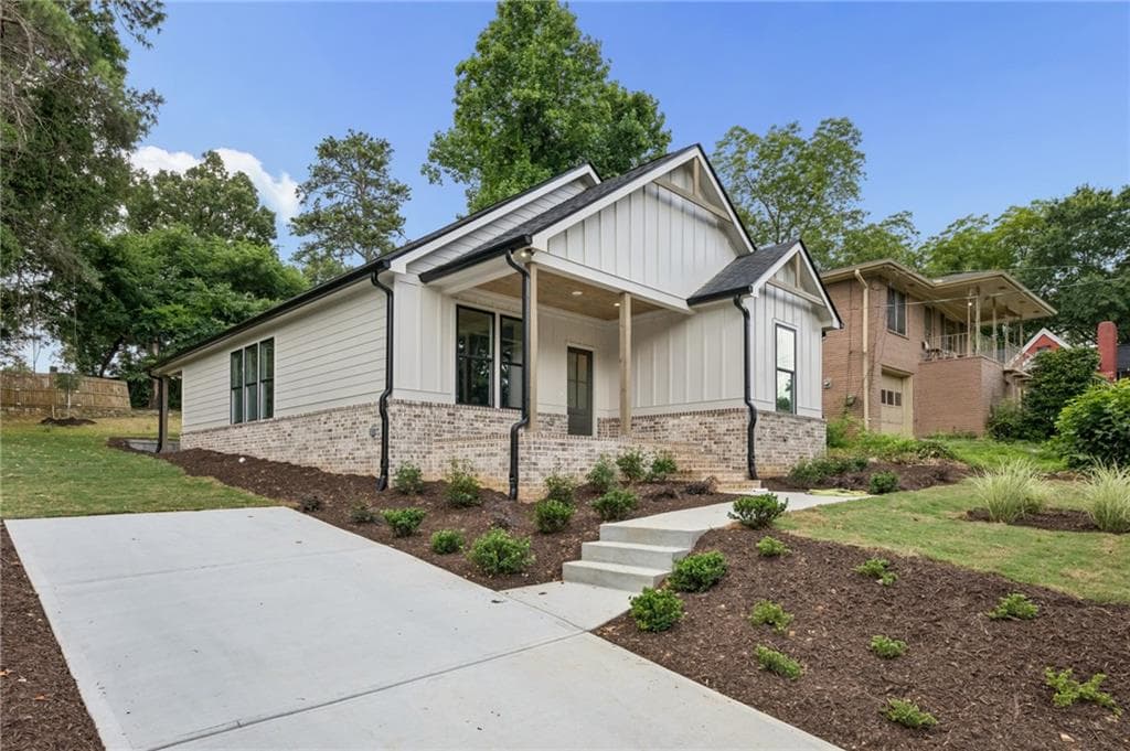 3 bedroom, 2 bathroom, 1,308 sq ft single family residence for rent at 2050 Morehouse Drive, Atlanta, GA 30314 for $2,295 a month — photo 1 of 25