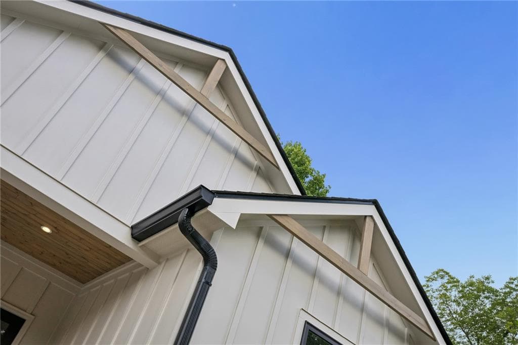 3 bedroom, 2 bathroom, 1,308 sq ft single family residence for rent at 2050 Morehouse Drive, Atlanta, GA 30314 for $2,295 a month — photo 3