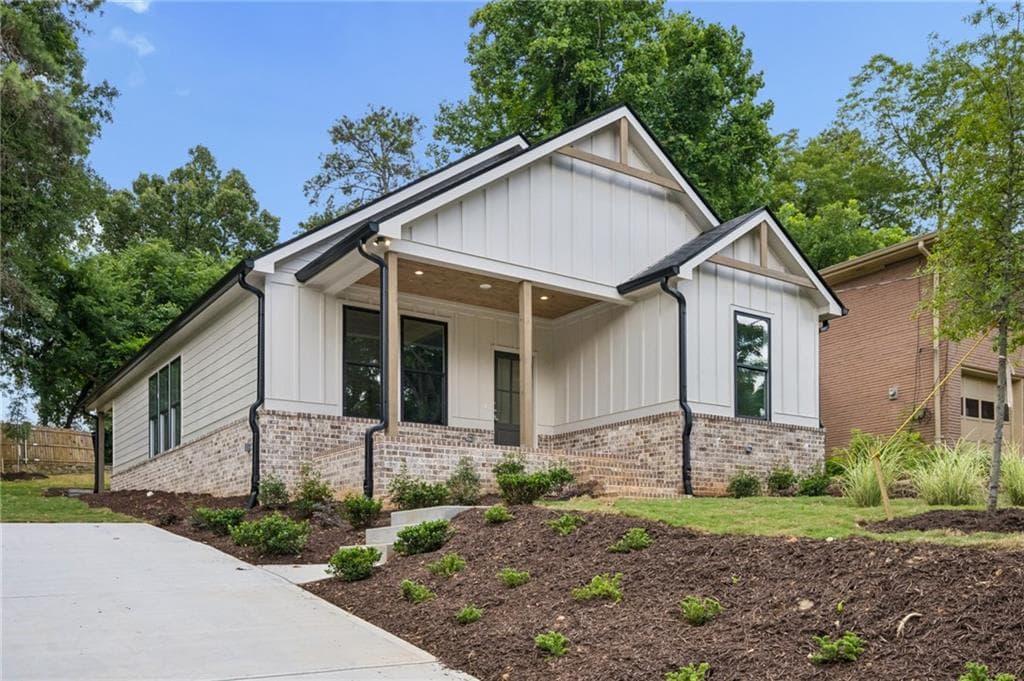 3 bedroom, 2 bathroom, 1,308 sq ft single family residence for rent at 2050 Morehouse Drive, Atlanta, GA 30314 for $2,295 a month — photo 4