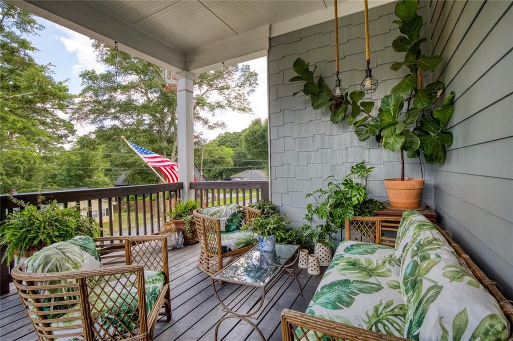 4 bedroom, 4 bathroom, 2,982 sq ft single family residence for sale at 5920 Mitchell Street, Flowery Branch, GA 30542 — photo 4