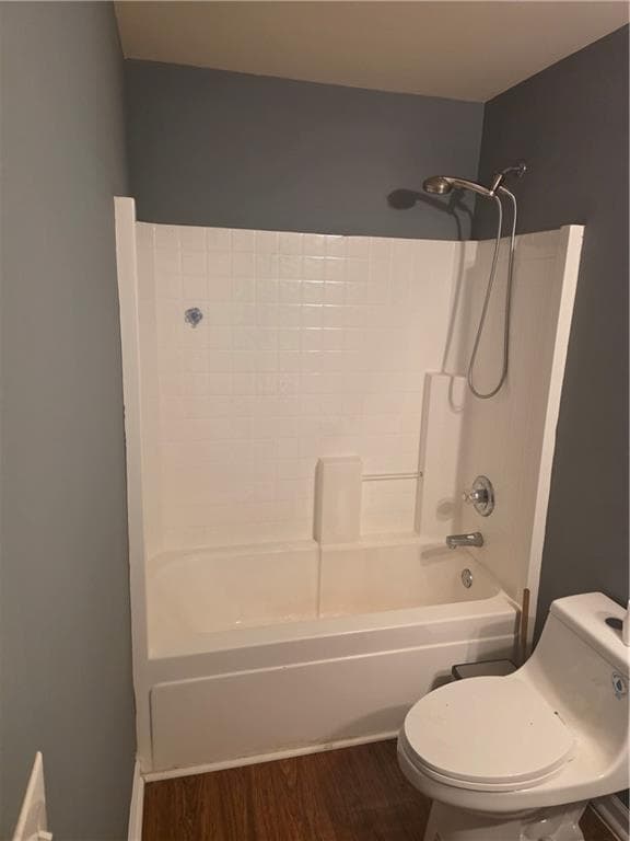 5 bedroom, 3 bathroom, 2,824 sq ft single family residence for rent at 4550 Parkview Walk, Lilburn, GA 30047 for $2,500 a month — photo 4