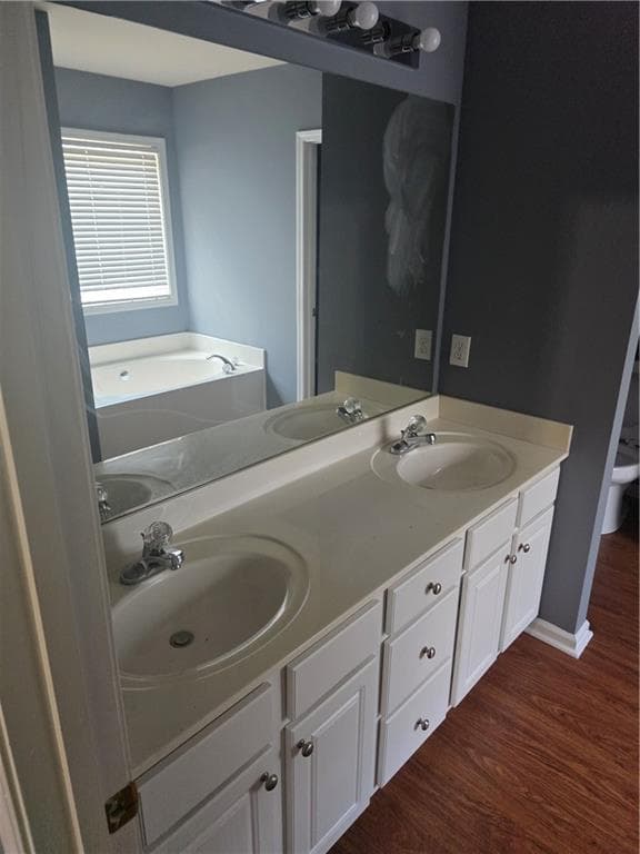 5 bedroom, 3 bathroom, 2,824 sq ft single family residence for rent at 4550 Parkview Walk, Lilburn, GA 30047 for $2,500 a month — photo 5