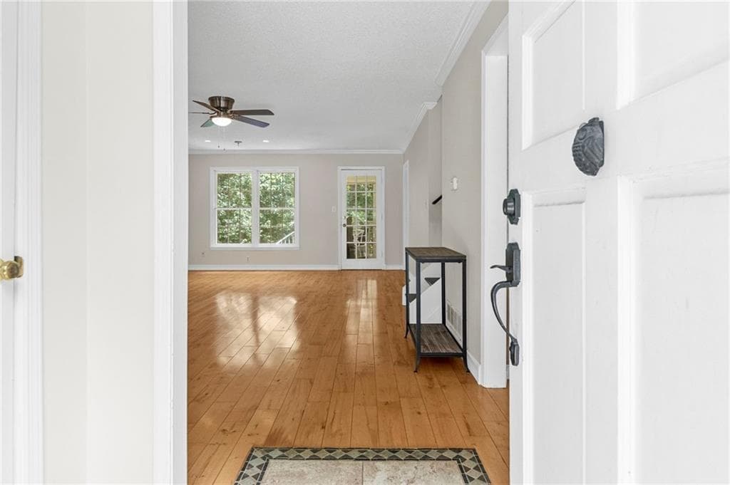 4 bedroom, 3 bathroom, 3,015 sq ft single family residence under contract at 341 Westover Drive, Woodstock, GA 30188 — photo 7