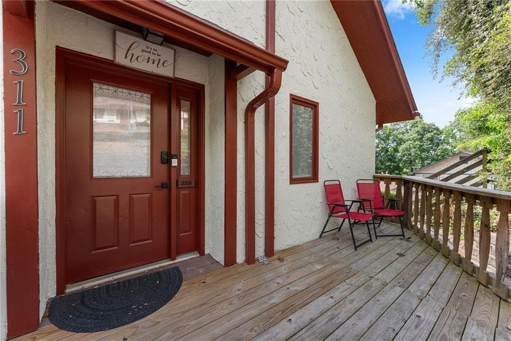 4 bedroom, 4 bathroom, 2,600 sq ft single family residence for sale at 327 Brucken Strasse 311, Helen, GA 30545 — photo 2