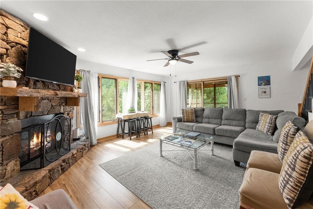 4 bedroom, 4 bathroom, 2,600 sq ft single family residence for sale at 327 Brucken Strasse 311, Helen, GA 30545 — photo 6