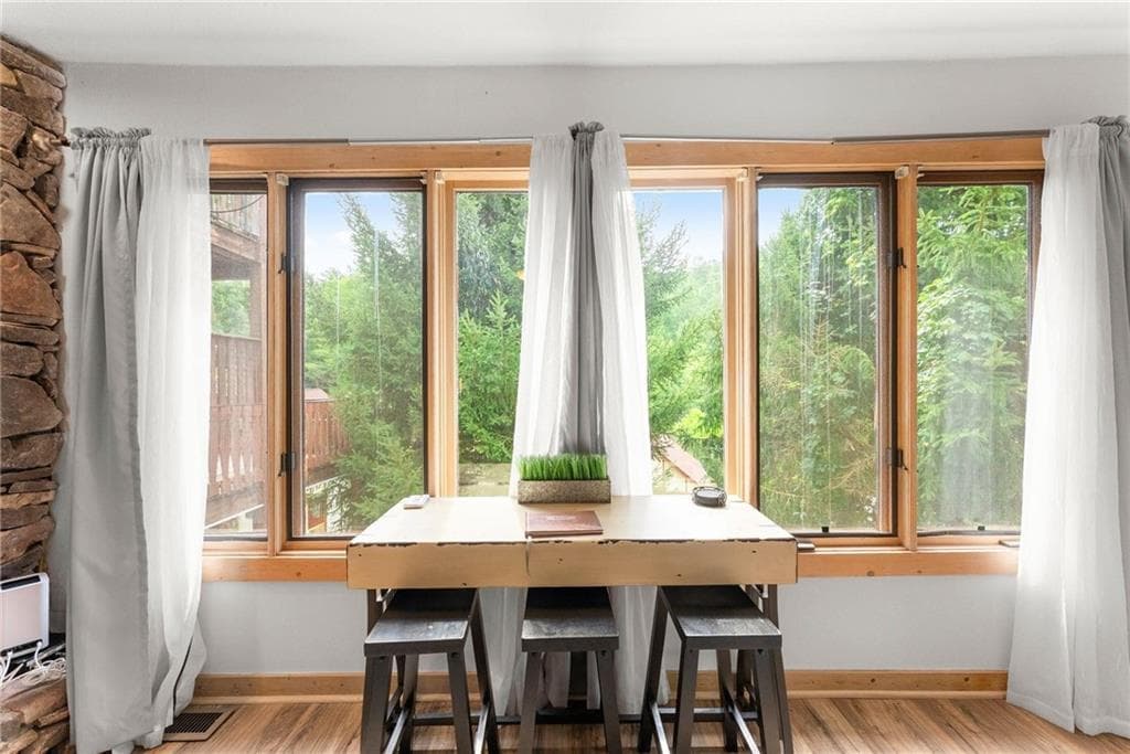 4 bedroom, 4 bathroom, 2,600 sq ft single family residence for sale at 327 Brucken Strasse 311, Helen, GA 30545 — photo 7