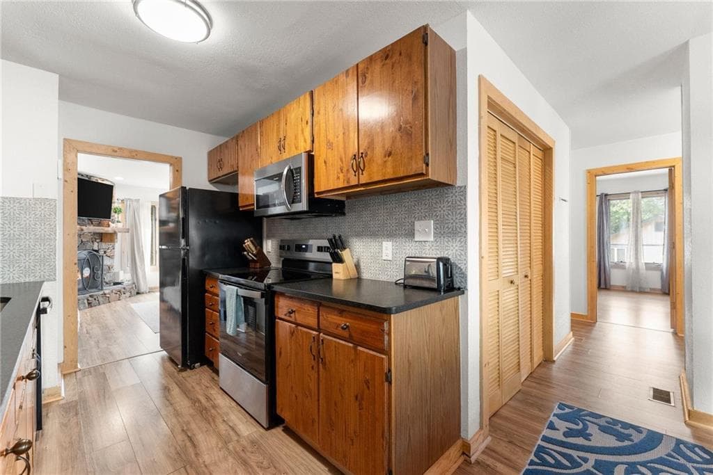 4 bedroom, 4 bathroom, 2,600 sq ft single family residence for sale at 327 Brucken Strasse 311, Helen, GA 30545 — photo 10