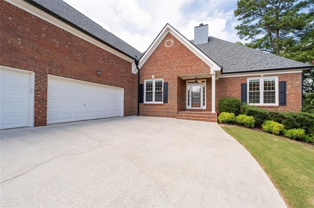 4 bedroom, 3 bathroom, 3,744 sq ft single family residence for sale at 2777 Chinquapin Court, Buford, GA 30519 — photo 6