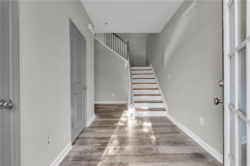 3 bedroom, 3 bathroom, 1,986 sq ft townhouse under contract at 2526 Keystone Bend, Lithonia, GA 30058 — photo 4