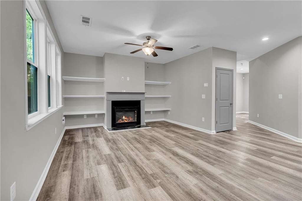 3 bedroom, 3 bathroom, 1,986 sq ft townhouse under contract at 2526 Keystone Bend, Lithonia, GA 30058 — photo 9
