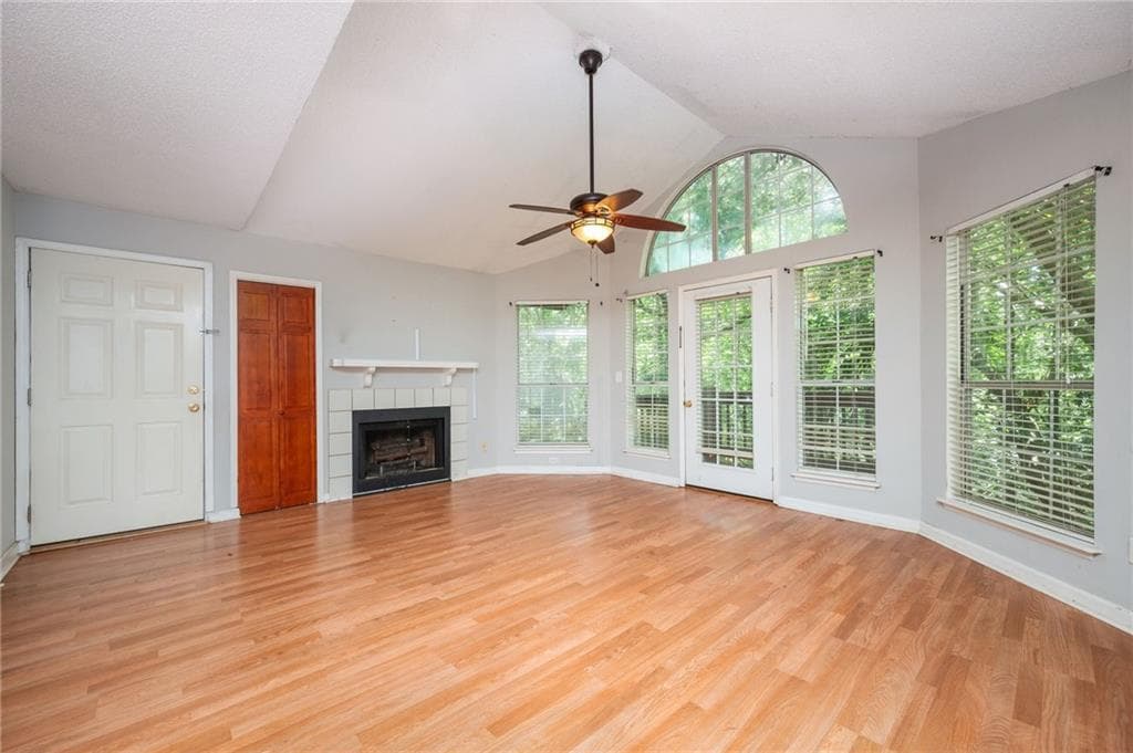 2 bedroom, 2 bathroom, 880 sq ft condominium for sale at 915 Wentworth Court, Johns Creek, GA 30022 — photo 5
