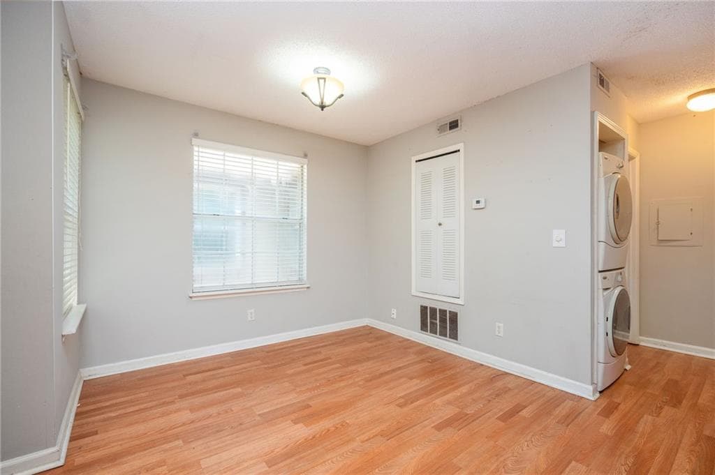 2 bedroom, 2 bathroom, 880 sq ft condominium for sale at 915 Wentworth Court, Johns Creek, GA 30022 — photo 10