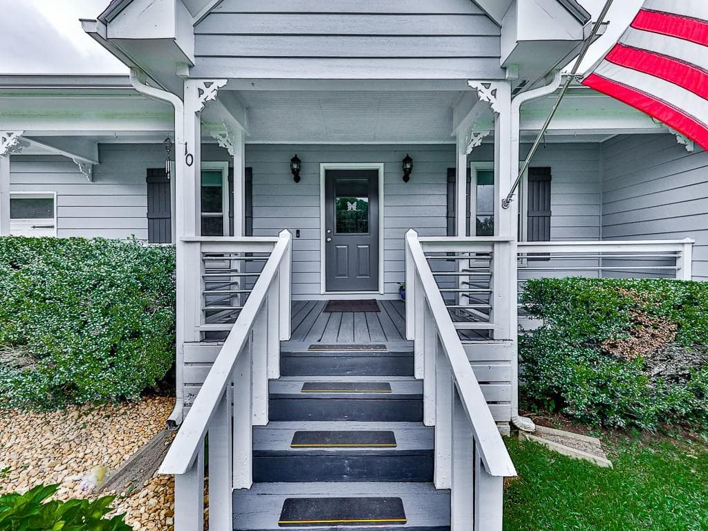 4 bedroom, 3 bathroom, 1,738 sq ft single family residence for sale at 10 Southwood Drive, Adairsville, GA 30103 — photo 3