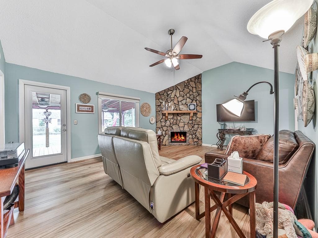 4 bedroom, 3 bathroom, 1,738 sq ft single family residence for sale at 10 Southwood Drive, Adairsville, GA 30103 — photo 5