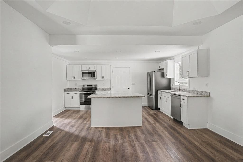 3 bedroom, 2 bathroom, 1,640 sq ft single family residence for sale at 503 S Dooly Street, Montezuma, GA 31063 — photo 5
