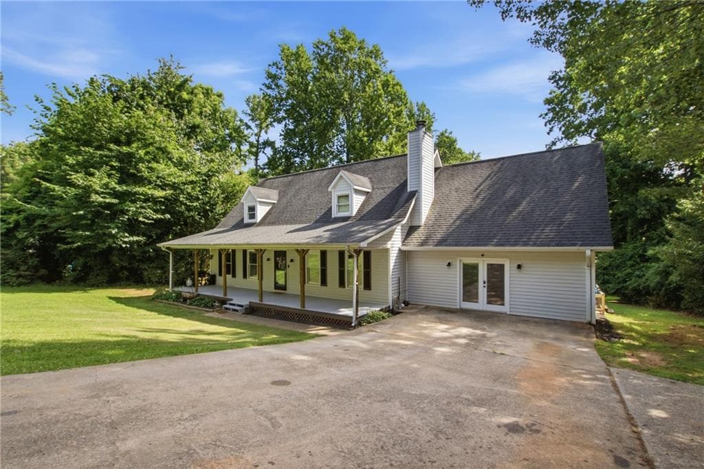 3 bedroom, 3 bathroom, 2,946 sq ft single family residence for sale at 65 Tradewinds Road, Cleveland, GA 30528 — photo 3
