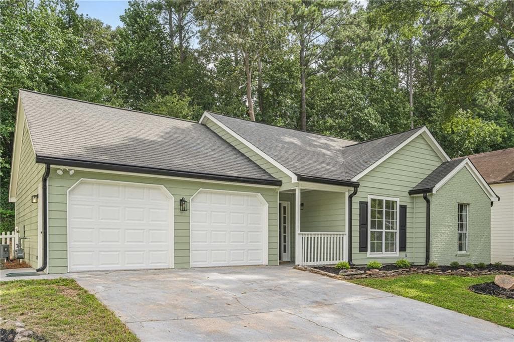 3 bedroom, 2 bathroom, 1,242 sq ft single family residence for sale at 4224 Brandy Ann Drive, Acworth, GA 30101 — photo 4