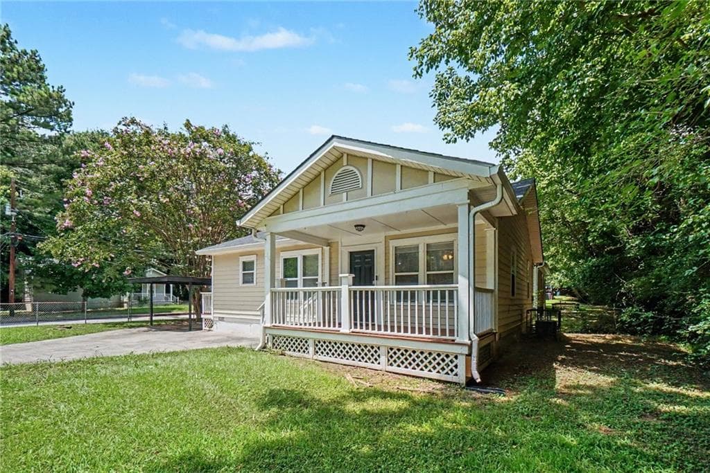 3 bedroom, 1 bathroom, 1,080 sq ft single family residence under contract at 346 Henry Aaron Avenue, Atlanta, GA 30310 — photo 2