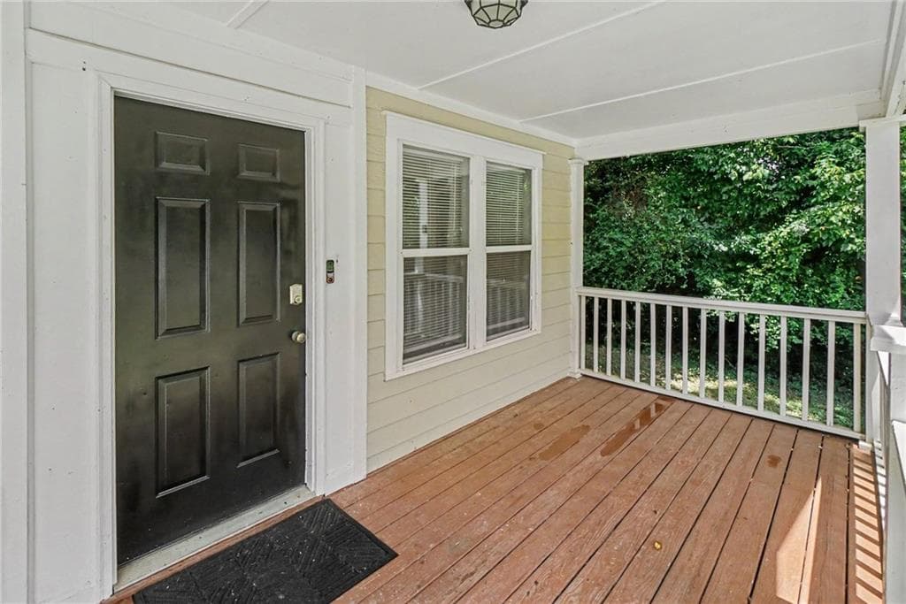 3 bedroom, 1 bathroom, 1,080 sq ft single family residence under contract at 346 Henry Aaron Avenue, Atlanta, GA 30310 — photo 5