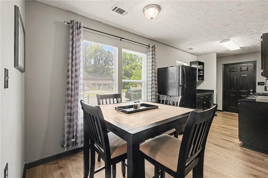 3 bedroom, 1 bathroom, 1,080 sq ft single family residence under contract at 346 Henry Aaron Avenue, Atlanta, GA 30310 — photo 8