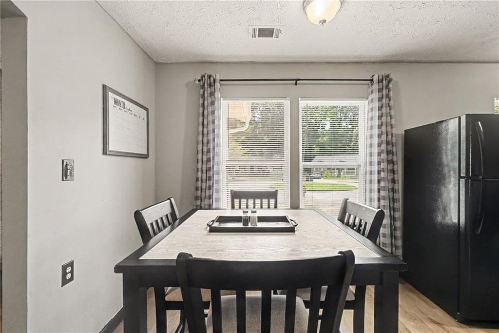 3 bedroom, 1 bathroom, 1,080 sq ft single family residence under contract at 346 Henry Aaron Avenue, Atlanta, GA 30310 — photo 9