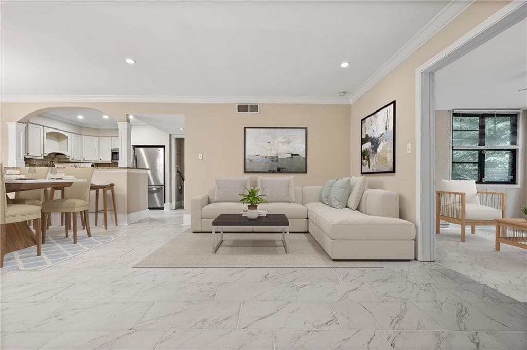 1 bedroom, 1 bathroom, 833 sq ft condominium for sale at 141 Amherst Place, Atlanta, GA 30327 — photo 8