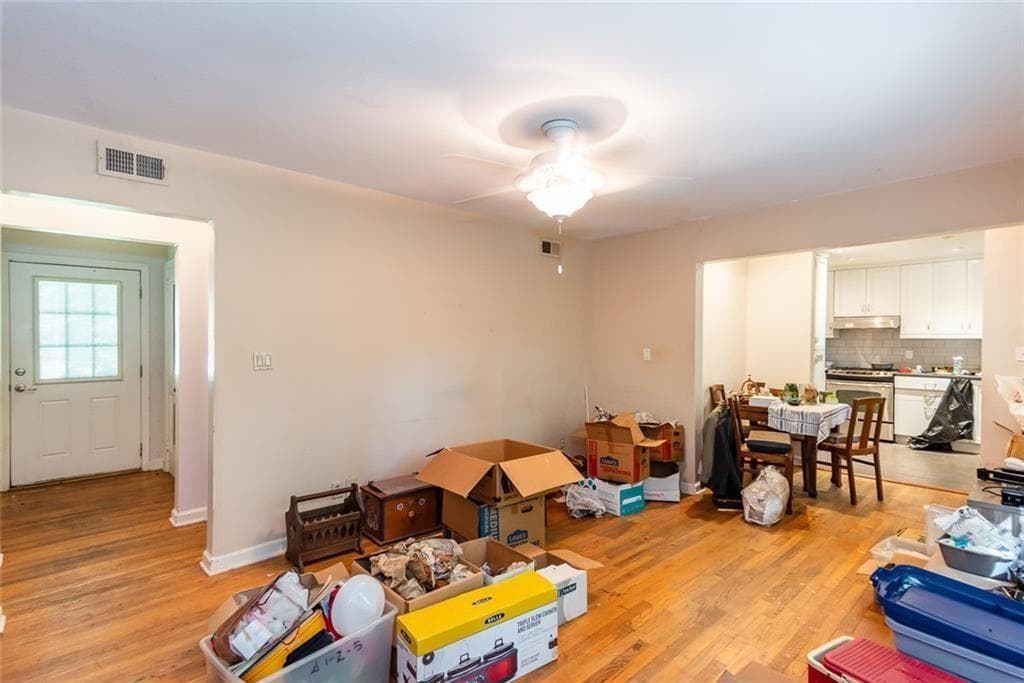 3 bedroom, 1 bathroom, 1,490 sq ft single family residence under contract at 453 N Pineview Court, Decatur, GA 30030 — photo 5
