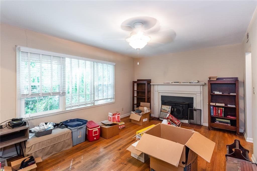 3 bedroom, 1 bathroom, 1,490 sq ft single family residence under contract at 453 N Pineview Court, Decatur, GA 30030 — photo 6